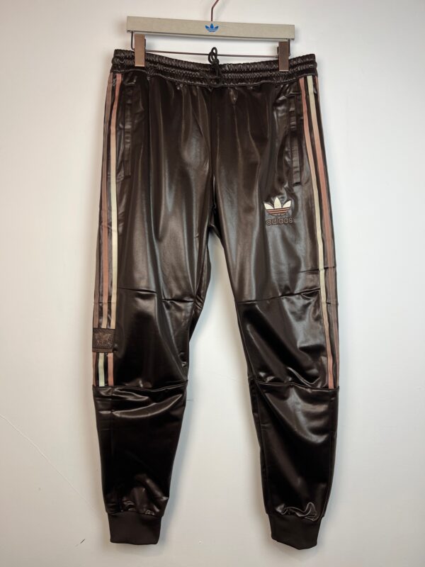 Spodnie męskie Adidas Chile20 TP czekoladowe XL