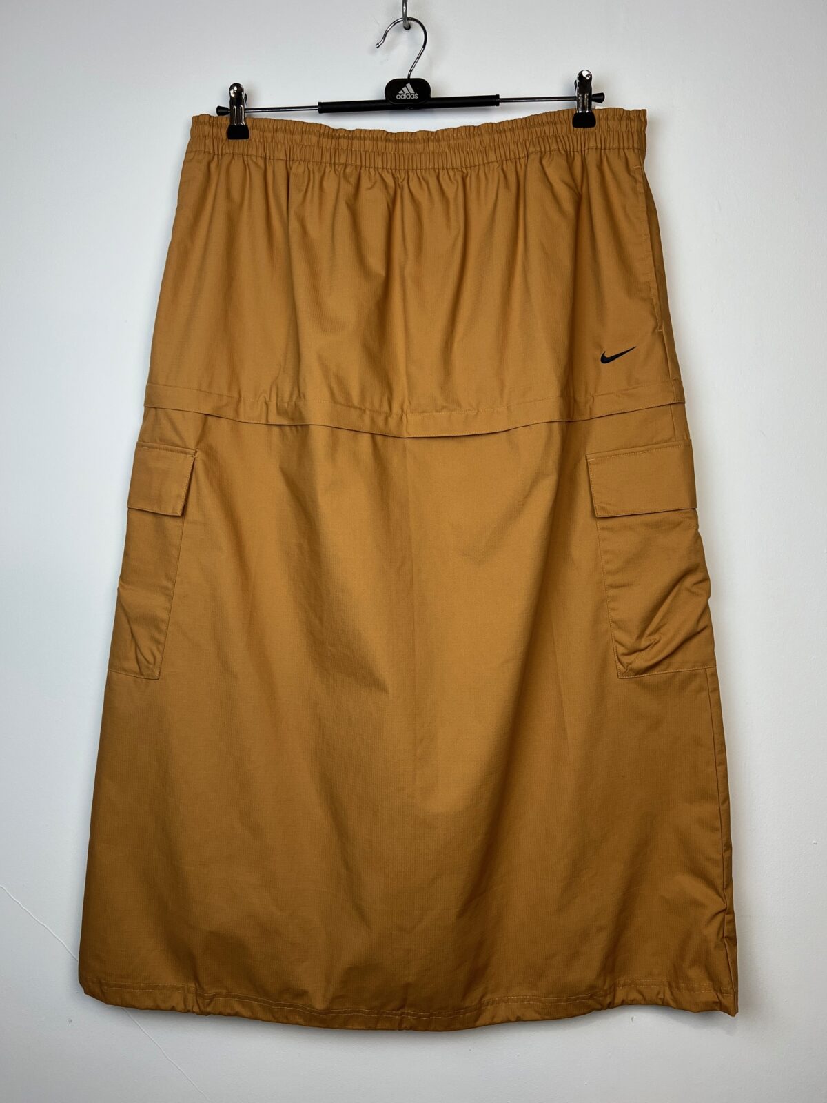 IMG_1424 Spódnica Nike cargo miodowa XL - obrazek 1