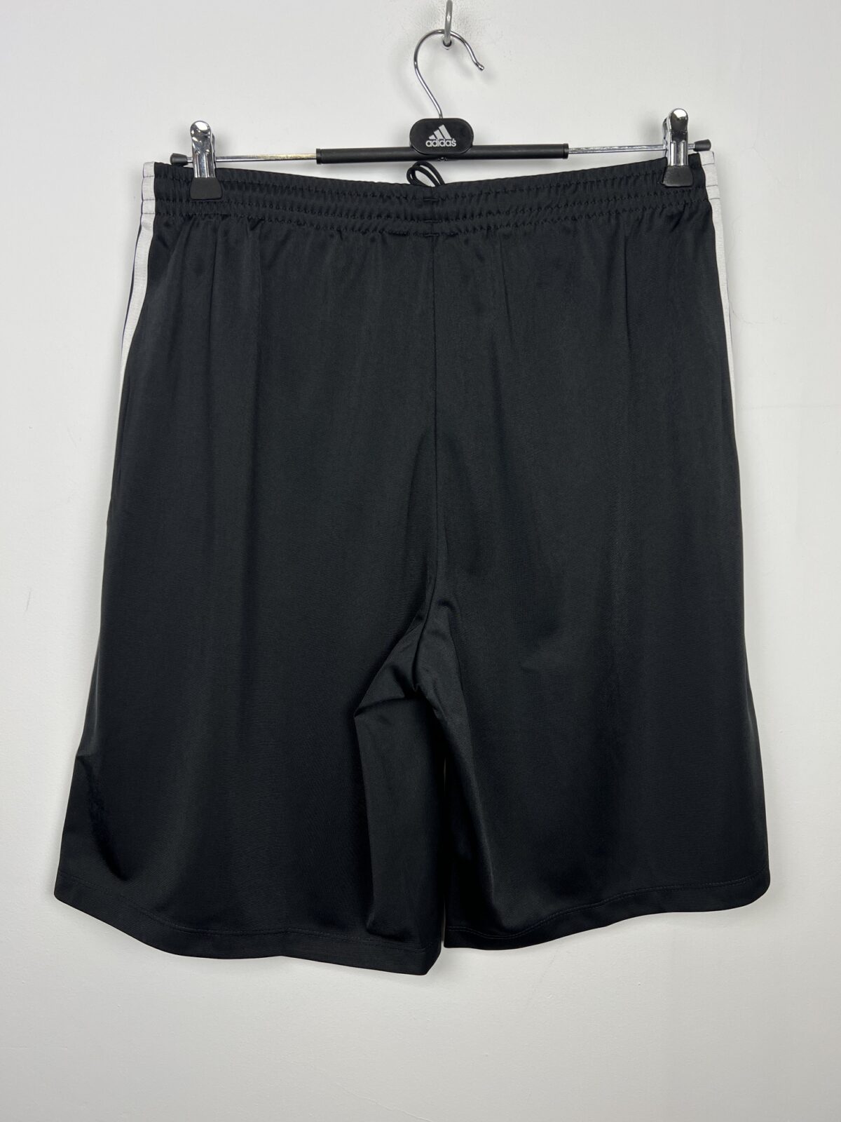 Spodenki czarne Adidas Firebird z kantem - obrazek 2