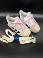 Sneakersy Adidas Superstar 92 x Pharrell Williams 41 1\3 - obrazek 3