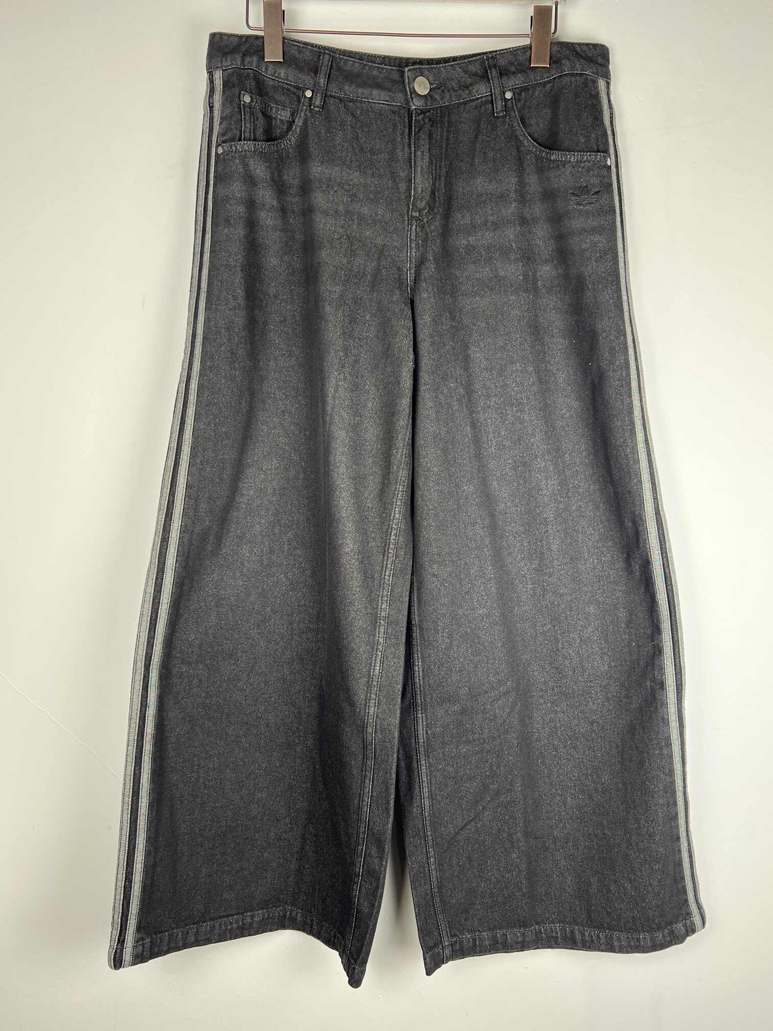 Spodnie damskie jeansowe szerokie Adidas Wide L