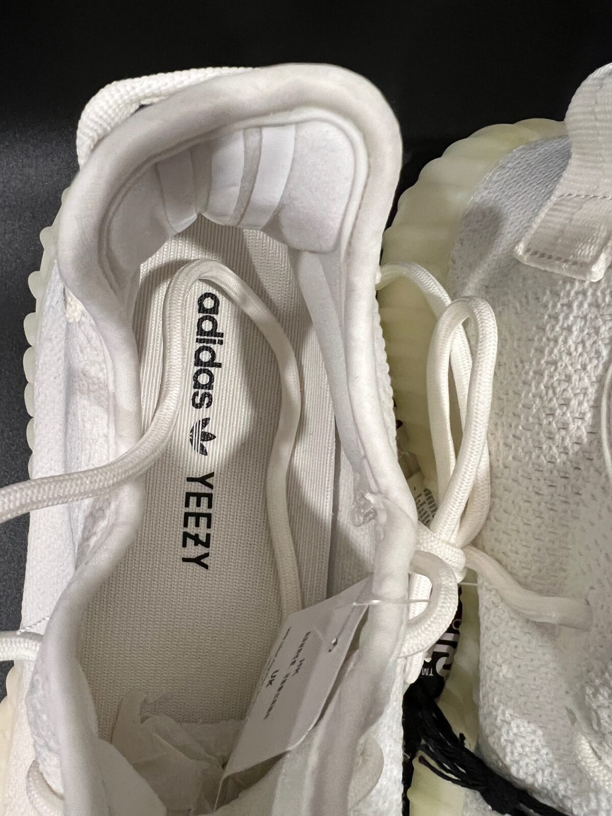 Sneakersy Adidas Yeezy Boost 350 V2 CP9366 białe - obrazek 4