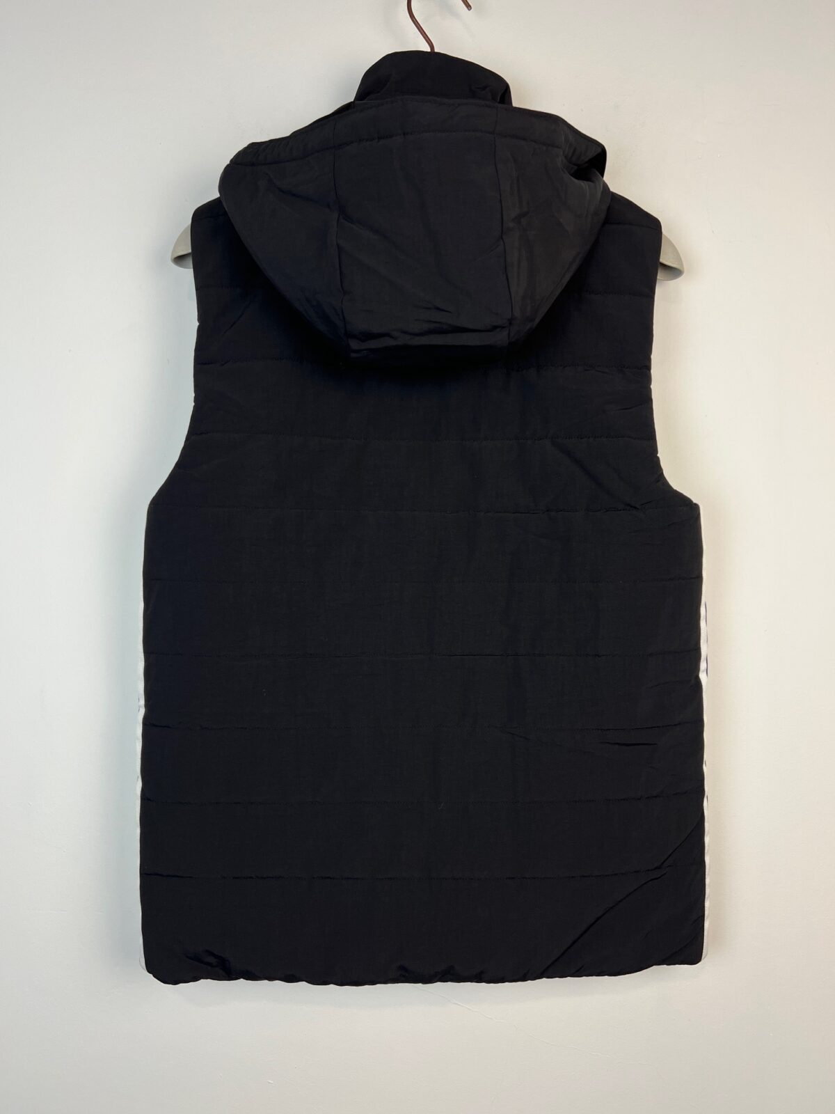 Kamizelka pikowana Adidas Originals z kapturem odpinanym czarna XS - obrazek 2