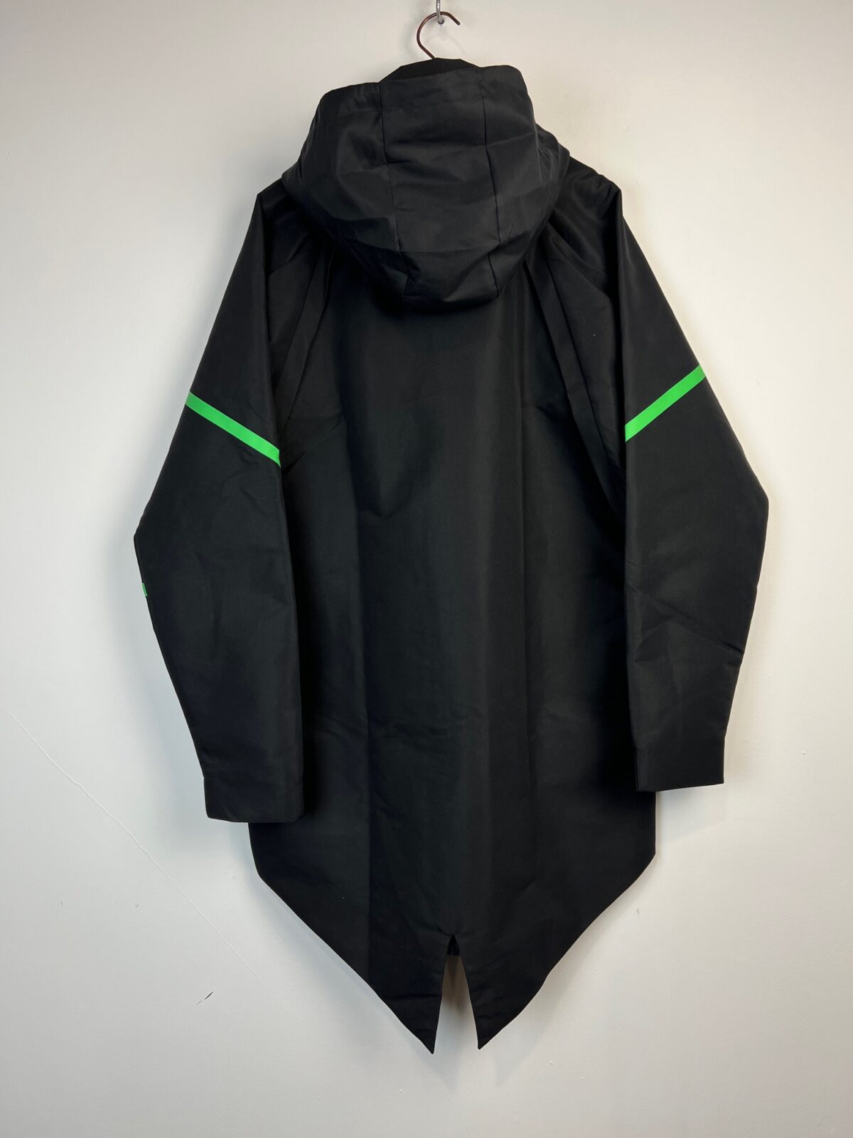 Płaszcz parka Adidas FC Bayern Munchen czarny z kapturem M - obrazek 2