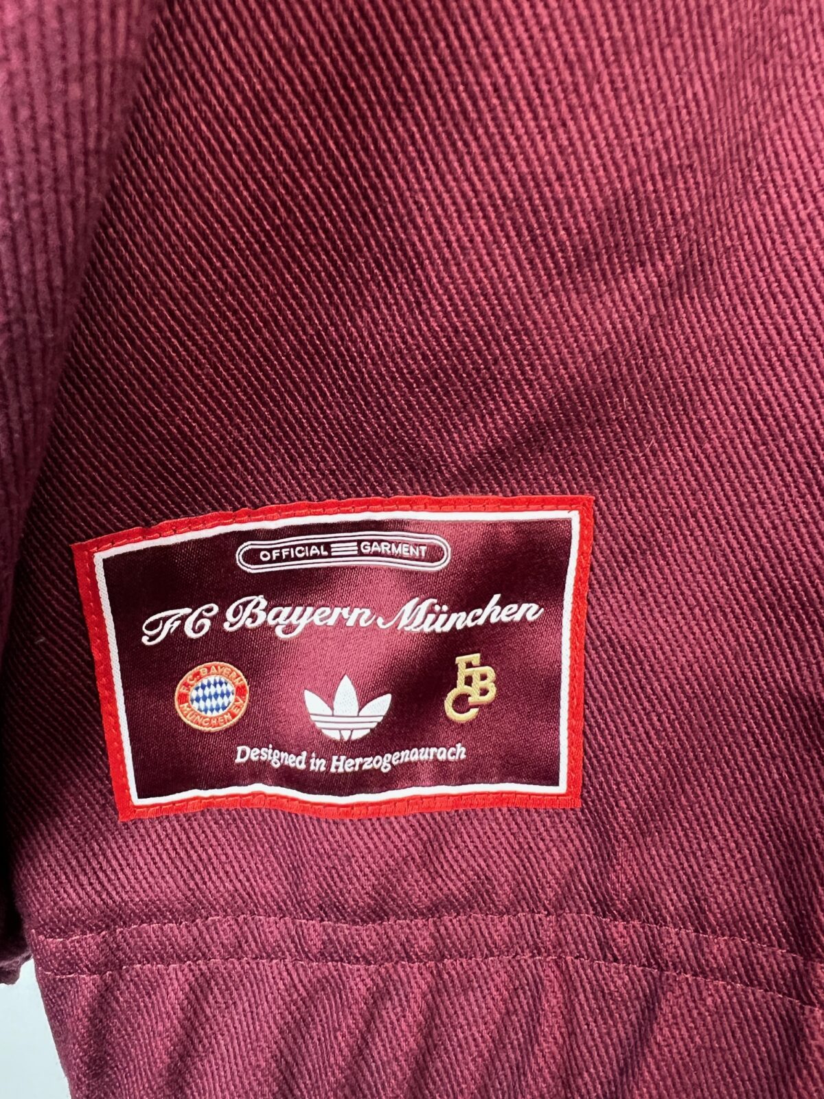 Bluza klubowa Adidas FC Bayern Munchen Terrace Icons Drill XL - obrazek 3