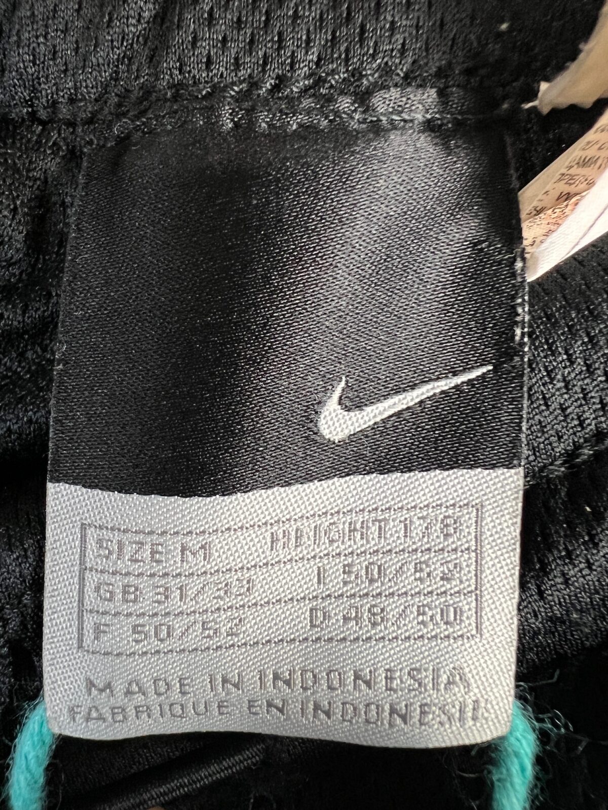 IMG_3141 Spodnie Nike Authentic Basketball vintage z zatrzaskami M - obrazek 2