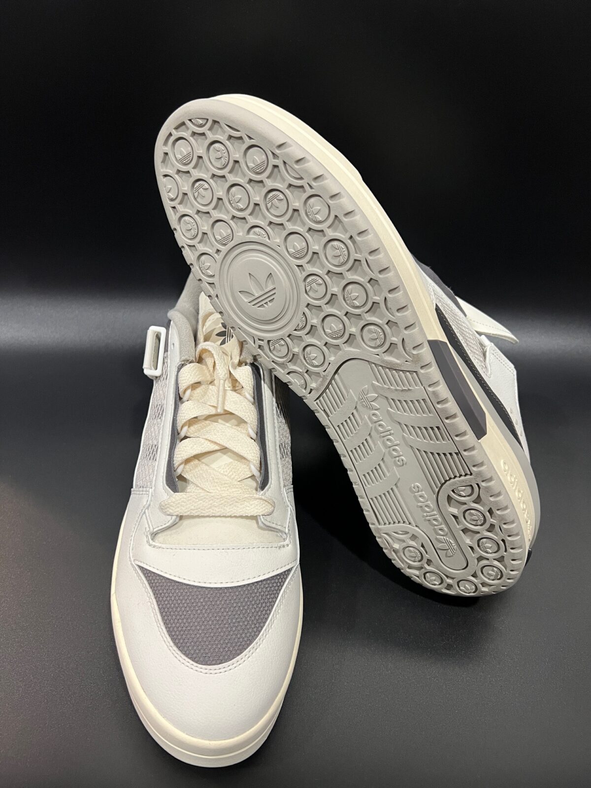 IMG_3219 Sneakersy wegańskie męskie Adidas Forum Mod Low Vegan 46 2\3 - obrazek 3