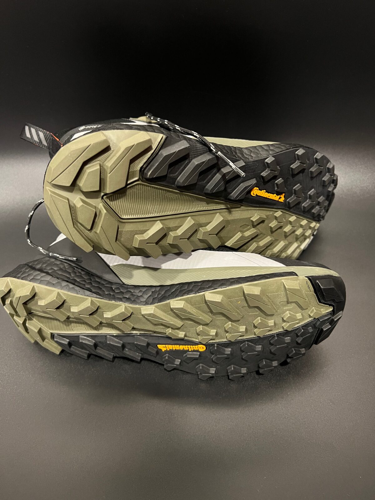 IMG_3290 Buty trekkingowe Adidas Terrex Free Hiker 2.0 Gore-Tex 41 1\3 - obrazek 2