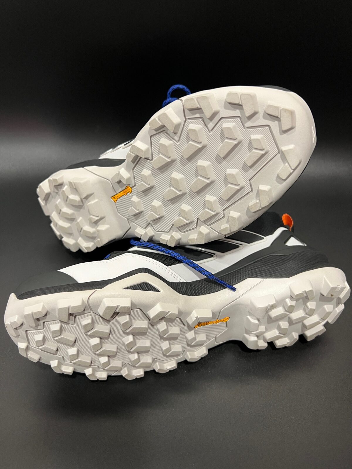 IMG_3308 Buty trekkingowe Adidas Terrex Skychaser MID Gore-Tex 39 1\3 - obrazek 3