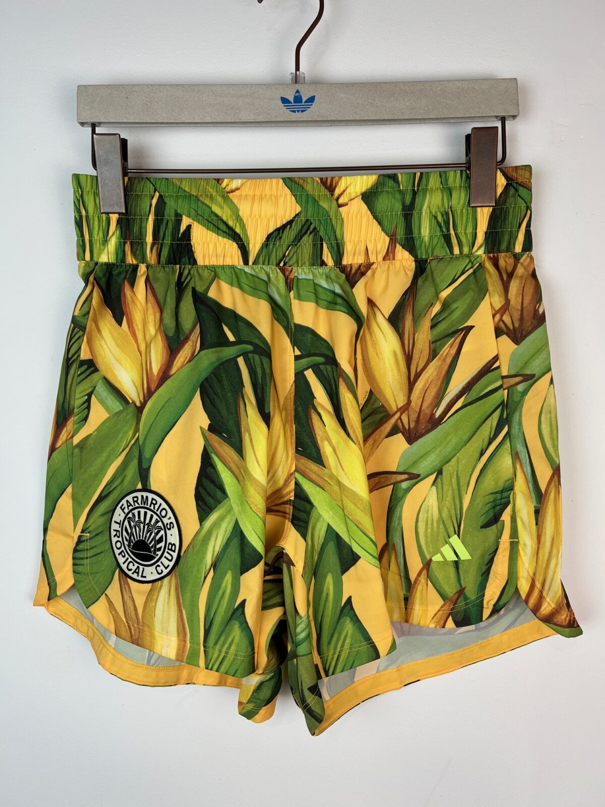 IMG_3318 Spodenki damskie Adidas x Farm Rio M - obrazek 1