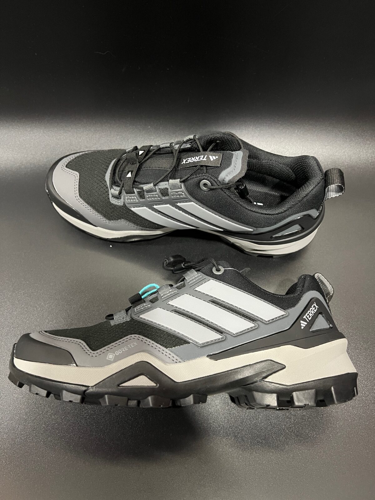 IMG_3354 Buty trekkingowe damskie Adidas Terrex Skychaser Gore-Tex czarne 39 1\3 - obrazek 1