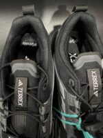 Buty trekkingowe damskie Adidas Terrex Skychaser Gore-Tex czarne 39 1\3 - obrazek 3