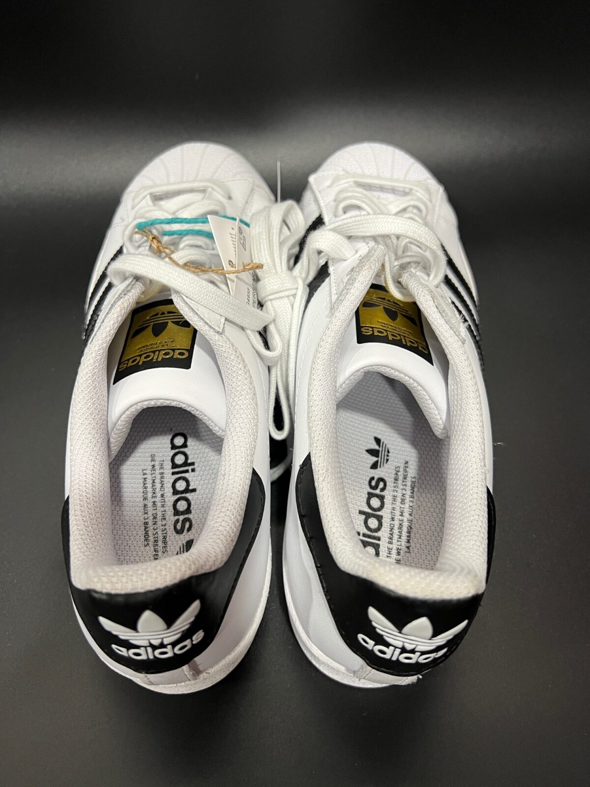 IMG_3457 Sneakersy klasyczne Adidas Superstar unisex EG4958 - obrazek 3