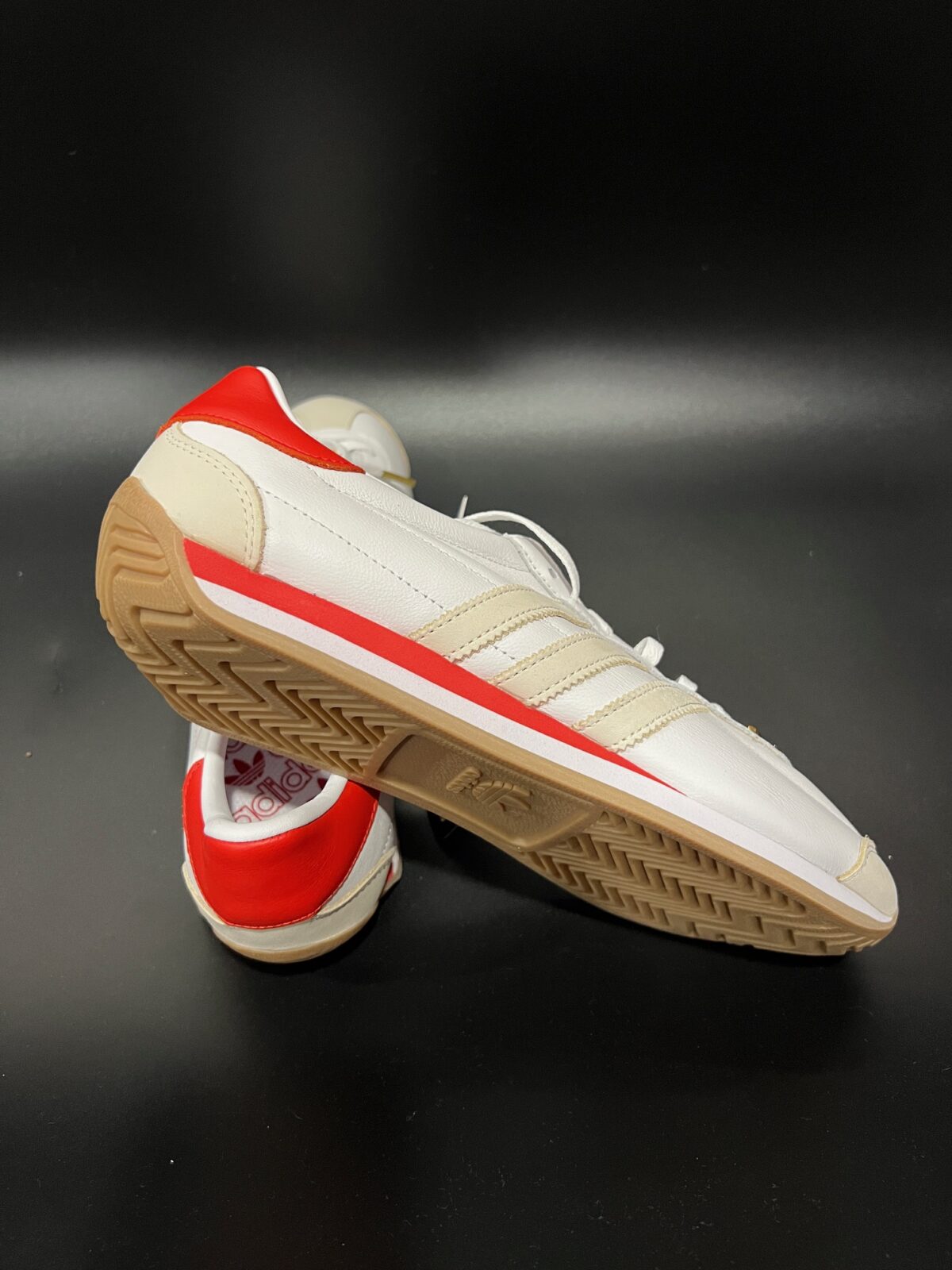 IMG_3479 Sneakersy skórzane męskie Adidas Country OG Paris 43 1\3 - obrazek 2