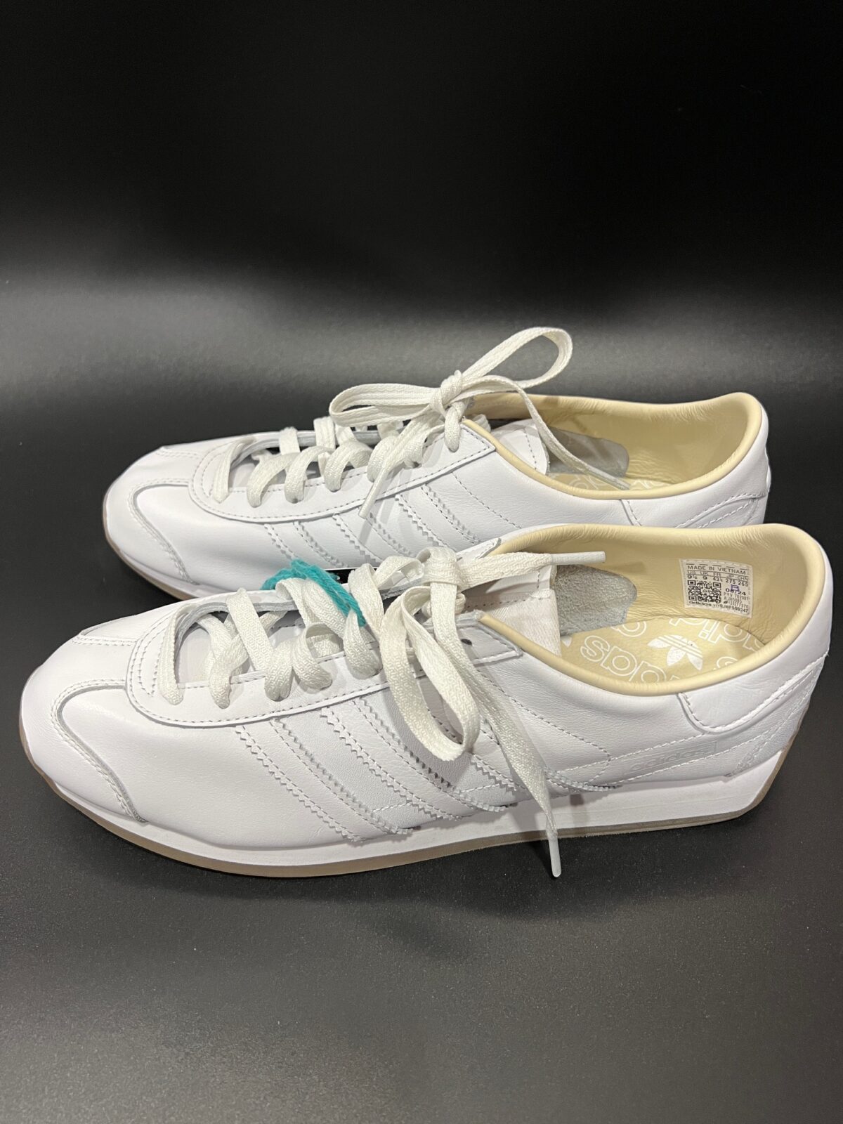 IMG_3665 Sneakersy męskie Adidas Country Japan białe 43 1\3 - obrazek 6