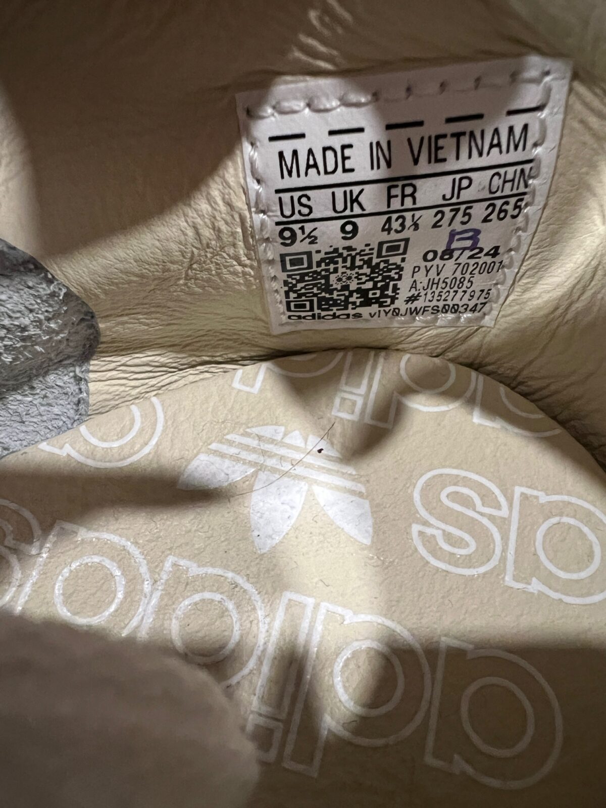 IMG_3670 Sneakersy męskie Adidas Country Japan białe 43 1\3 - obrazek 2