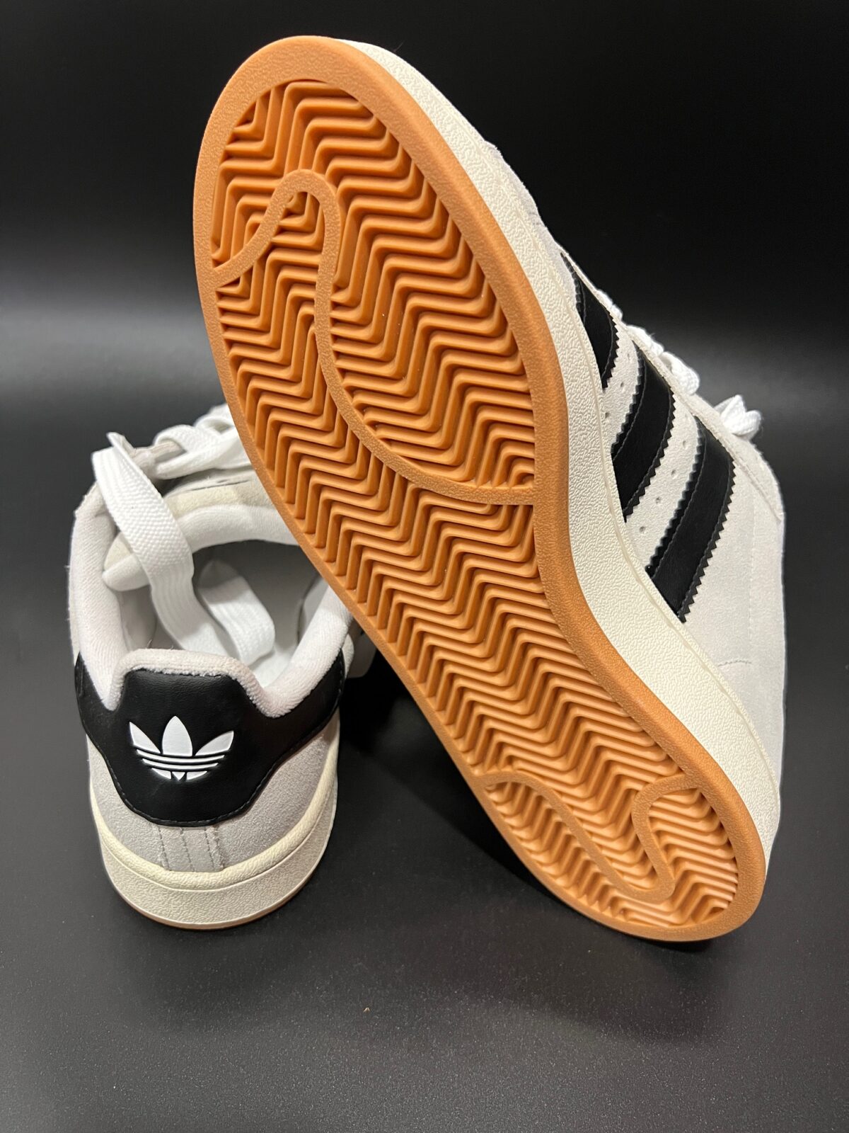 IMG_3687 Sneakersy Adidas Campus 00's GY0042 damskie 41 1\3 - obrazek 3