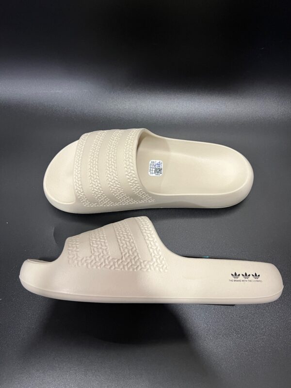 Klapki damskie Adidas Adilette Ayoon Slides szare 40 1\2