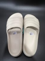 Klapki damskie Adidas Adilette Ayoon Slides szare 40 1\2 - obrazek 3