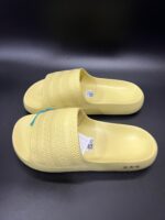 Klapki damskie Adidas Adilette Ayoon Slides limonkowe 40 1\2 - obrazek 4