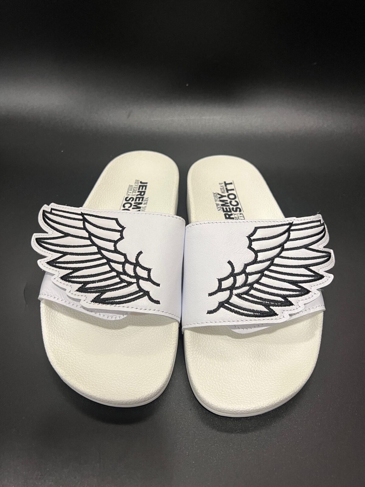 IMG_3740 Klapki damskie Adidas x Jeremy Scott ze skrzydłami 38 - obrazek 4