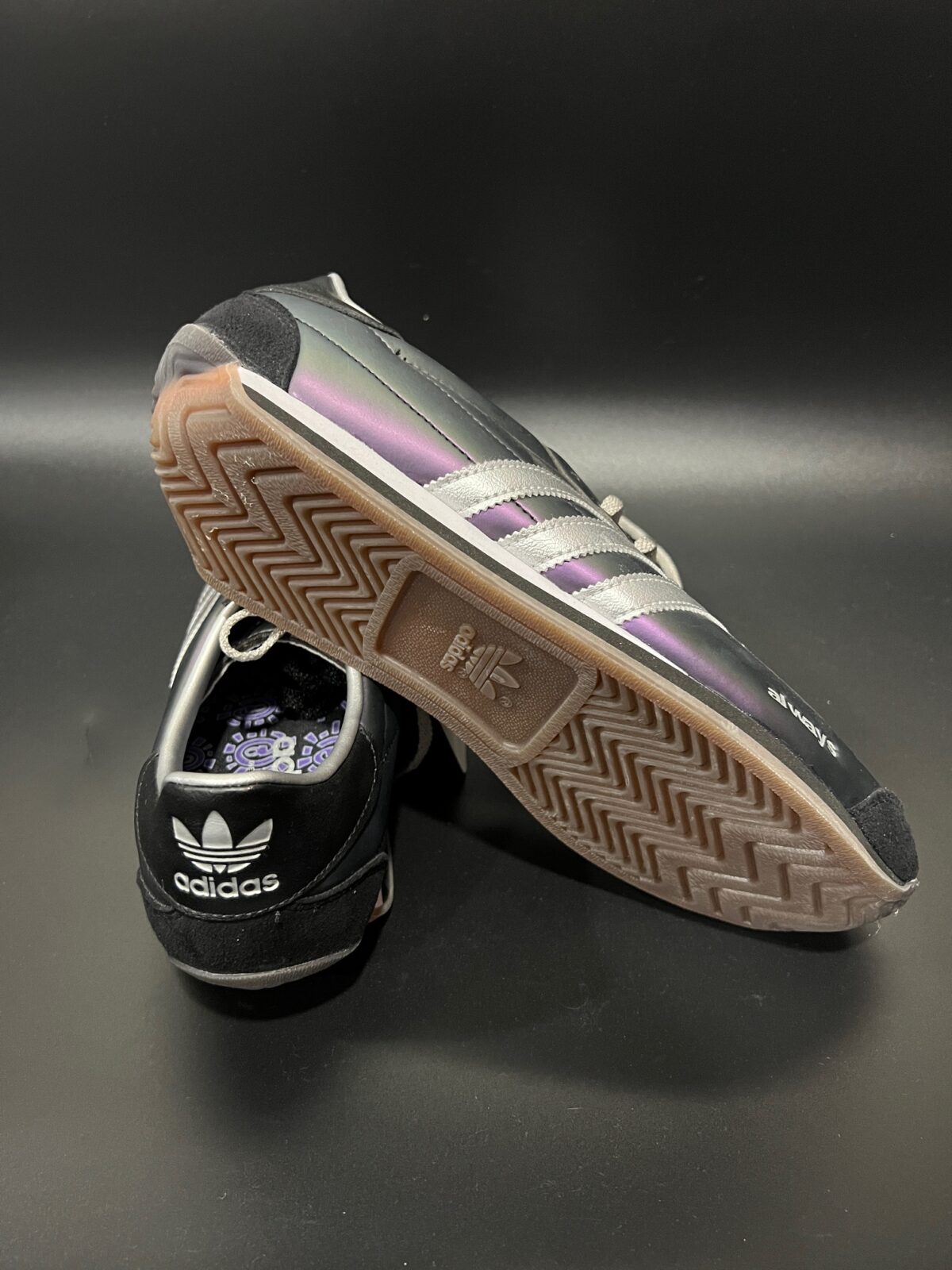 IMG_3748 Sneakersy Adidas Country OG x Always 44 2\3 - obrazek 3