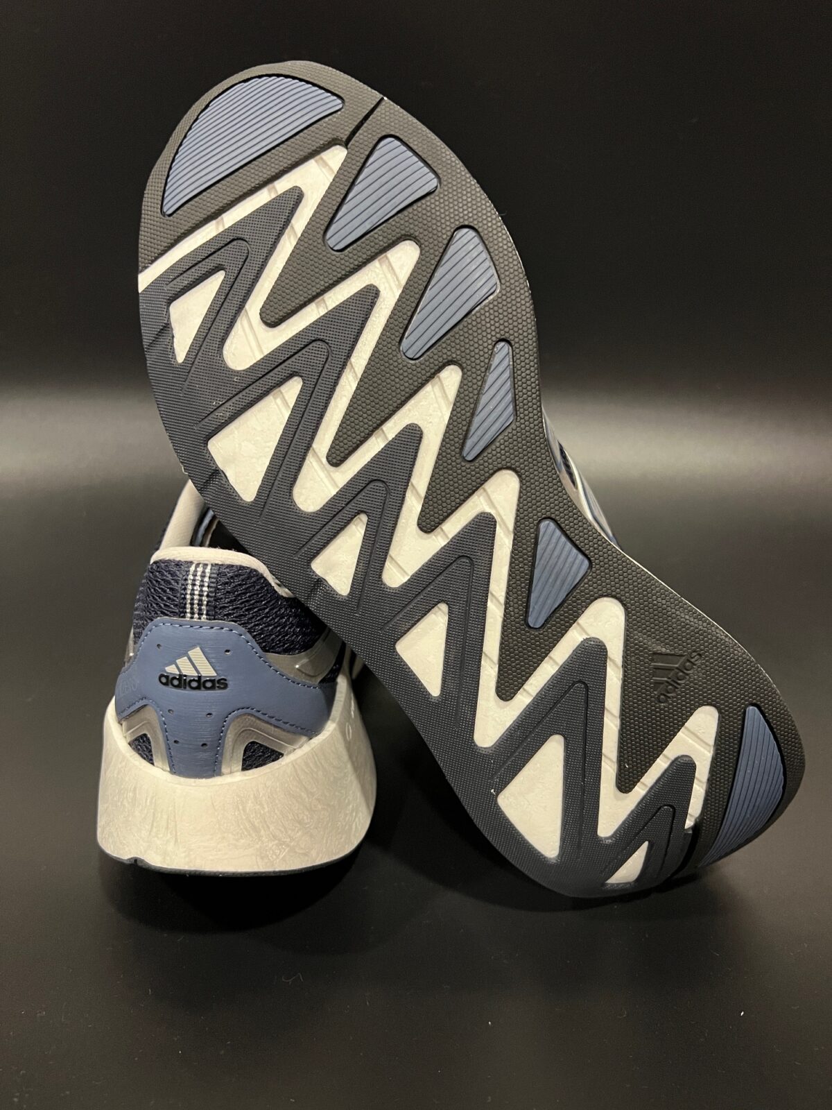 IMG_3777 Buty do biegania Adidas Adizero Aruku 43 1\3 - obrazek 3