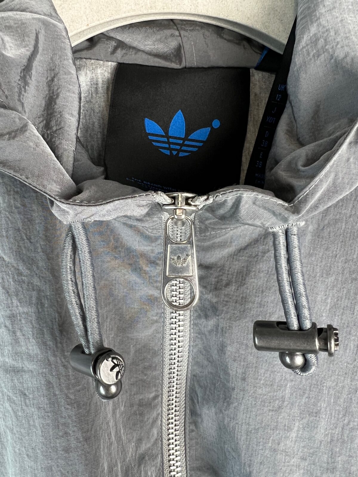 IMG_3850 Kurtka wiatrówka Adidas Blue Version oversize stalowoszara S-M - obrazek 2