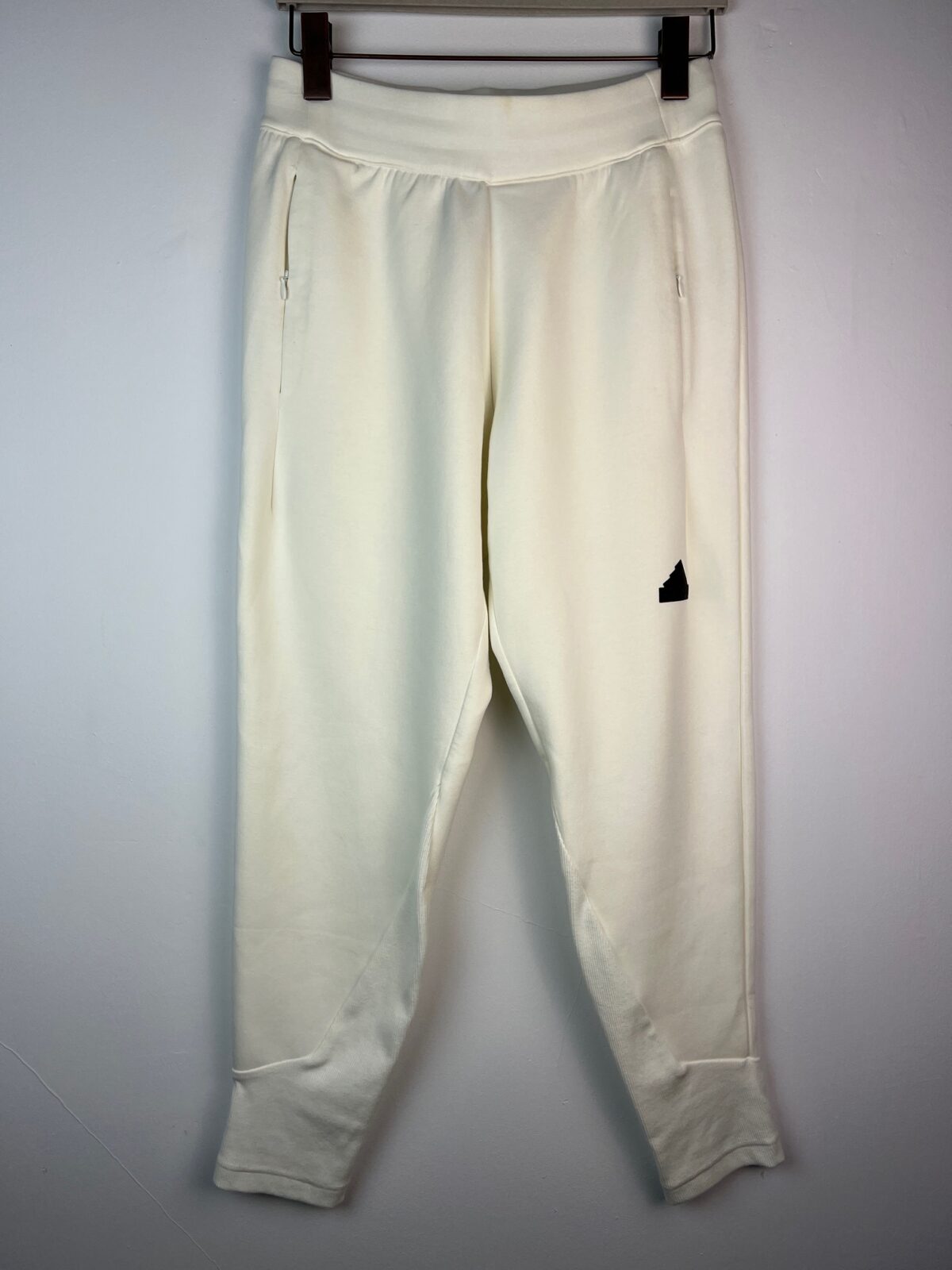 IMG_3876 Spodnie męskie Adidas Performance Z.N.E. kremowe S - obrazek 1