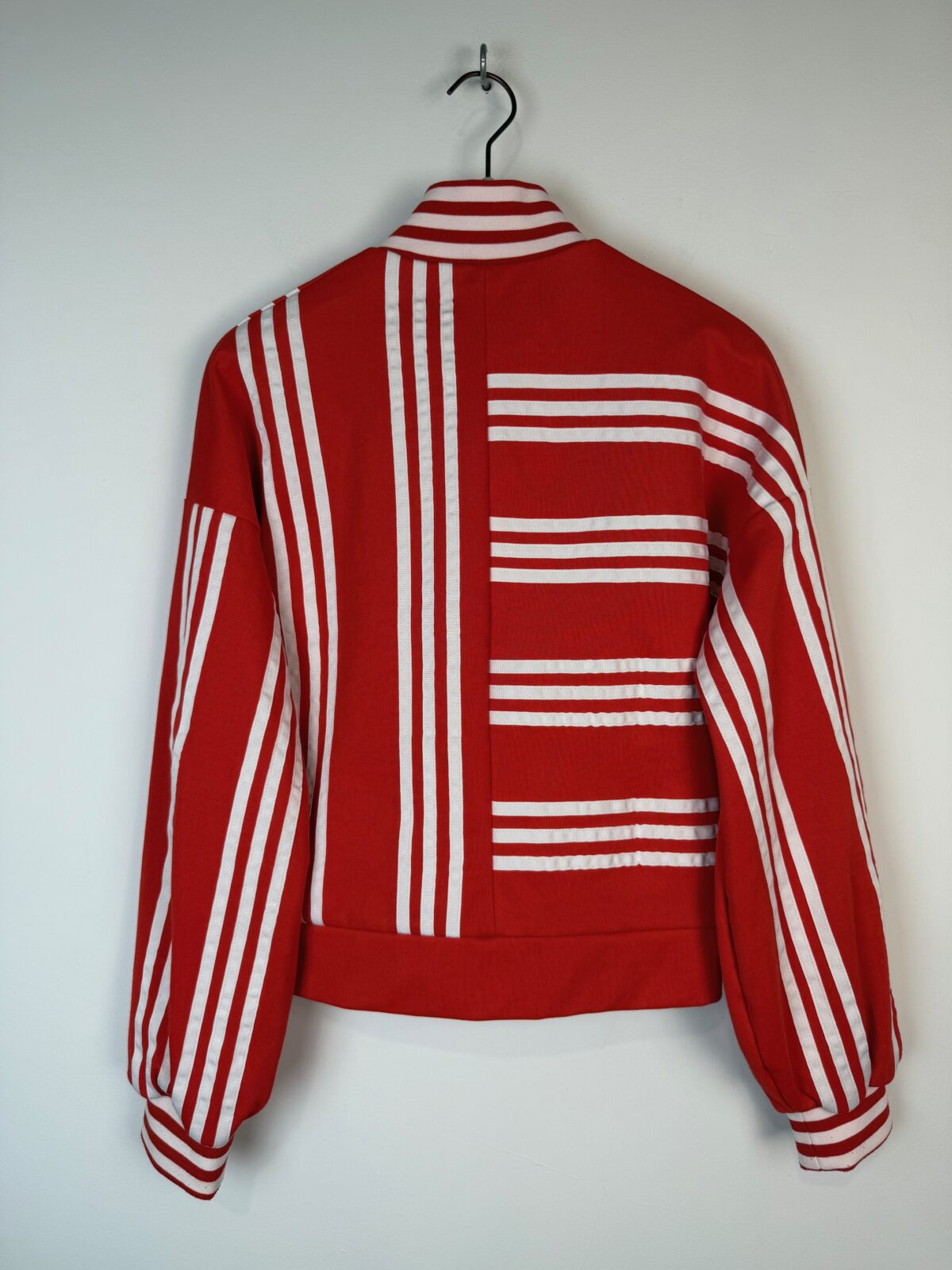 Bluza Adidas x Ji Won Choi czerwona XS-S - obrazek 2