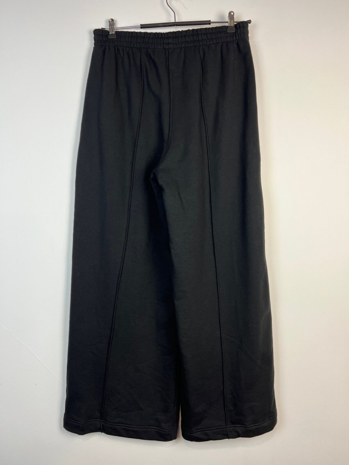 Spodnie damskie Adidas Originals z kantem bawełna czarne M-L - obrazek 2