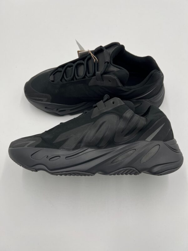 Sneakersy Adidas Yeezy Boost 700 MNVN Triple Black