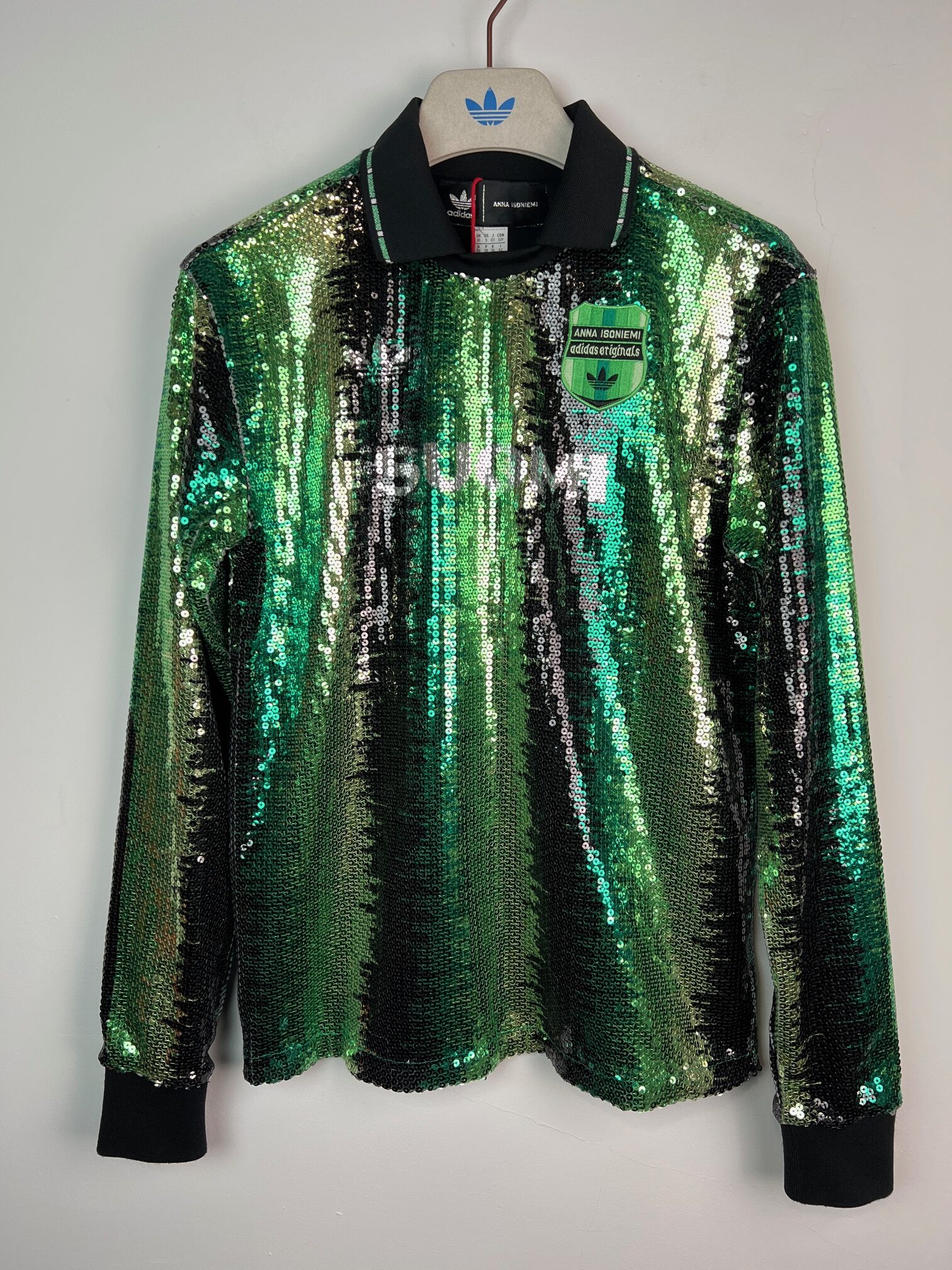 IMG_6412 (1) Bluza damska cekinowa Adidas x Anna Isoniemi S - obrazek 1