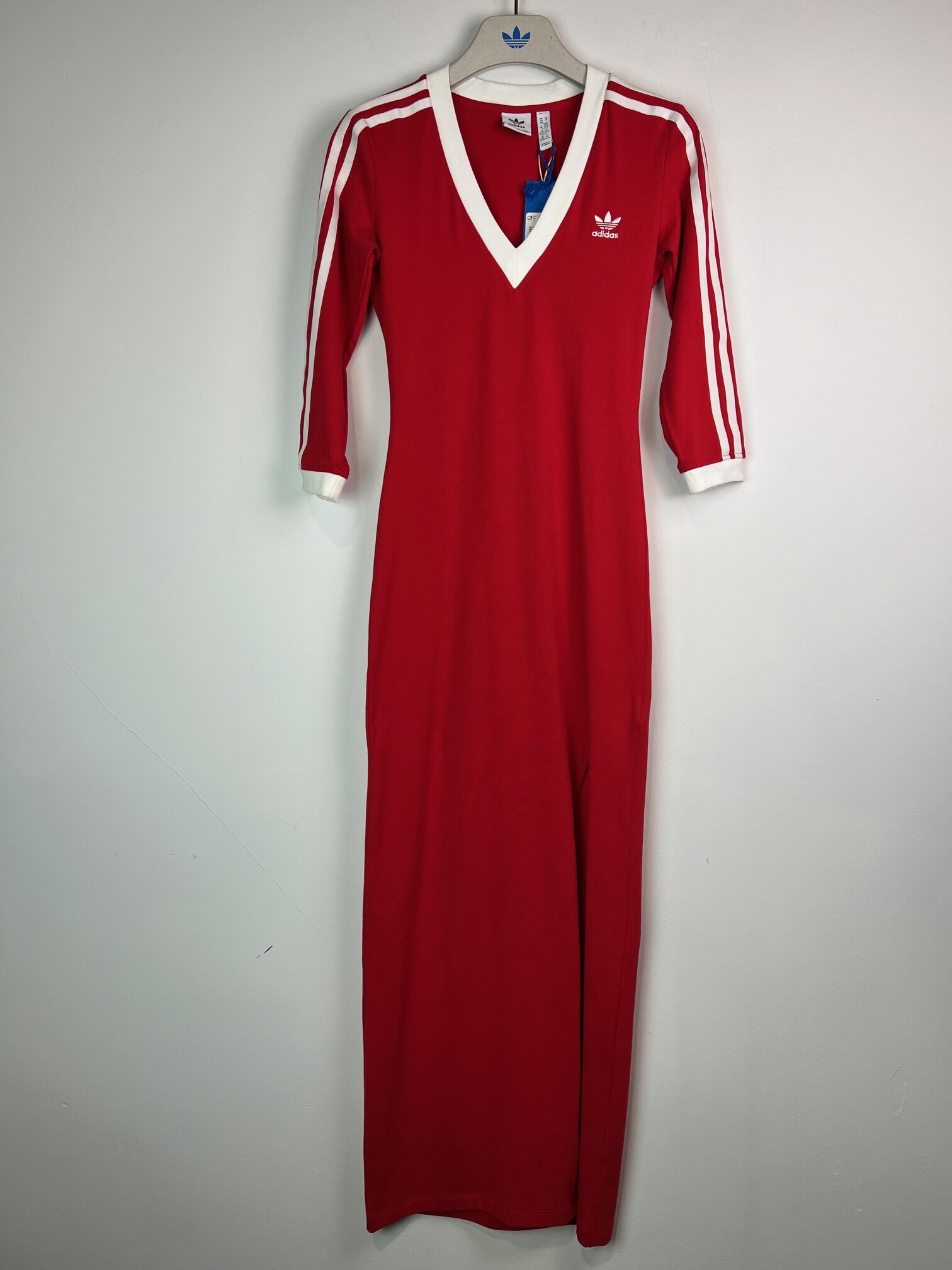 IMG_6428 Sukienka Adidas Originals czerwona długa XS - obrazek 1