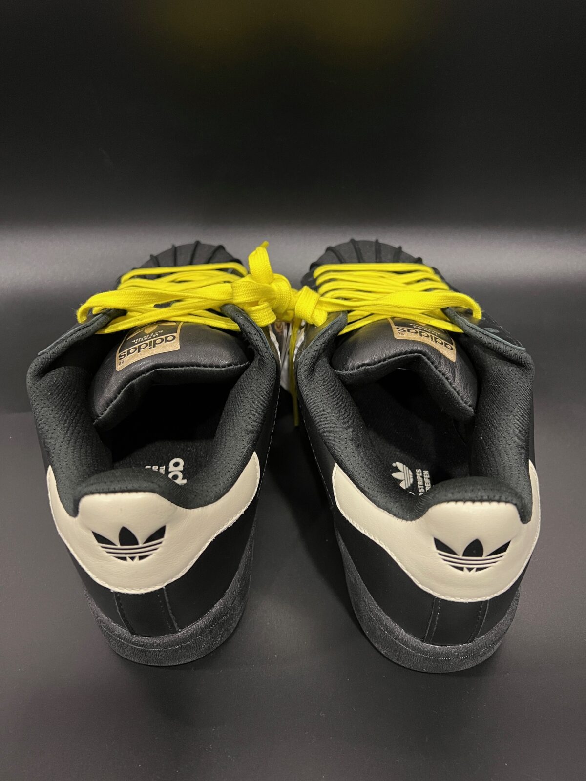 Sneakersy Adidas Superstar 92 x Pharrell Williams Virginia 42 2\3 - obrazek 3