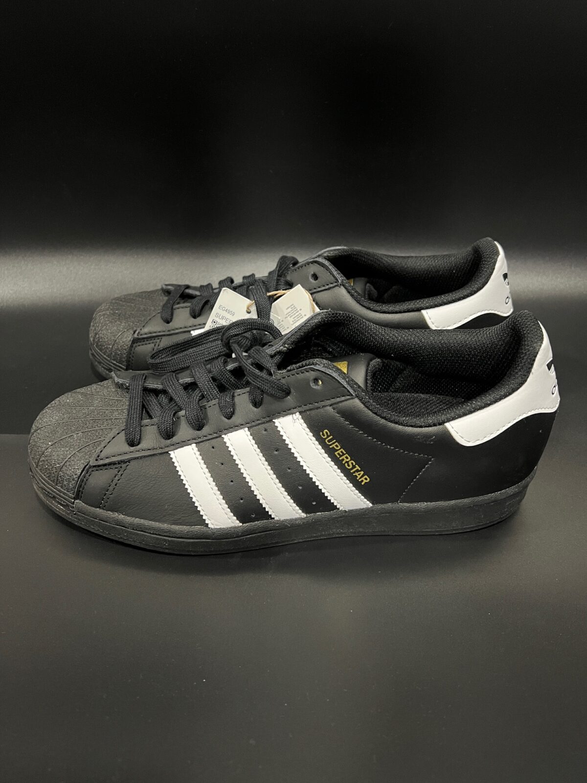 Sneakersy Adidas Superstar czarne EG4959 41 1\3 - obrazek 4
