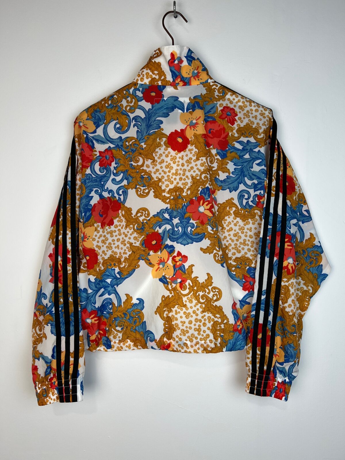 IMG_6843 Kurtka wiatrówka Adidas x HER Studio London S-M - obrazek 2