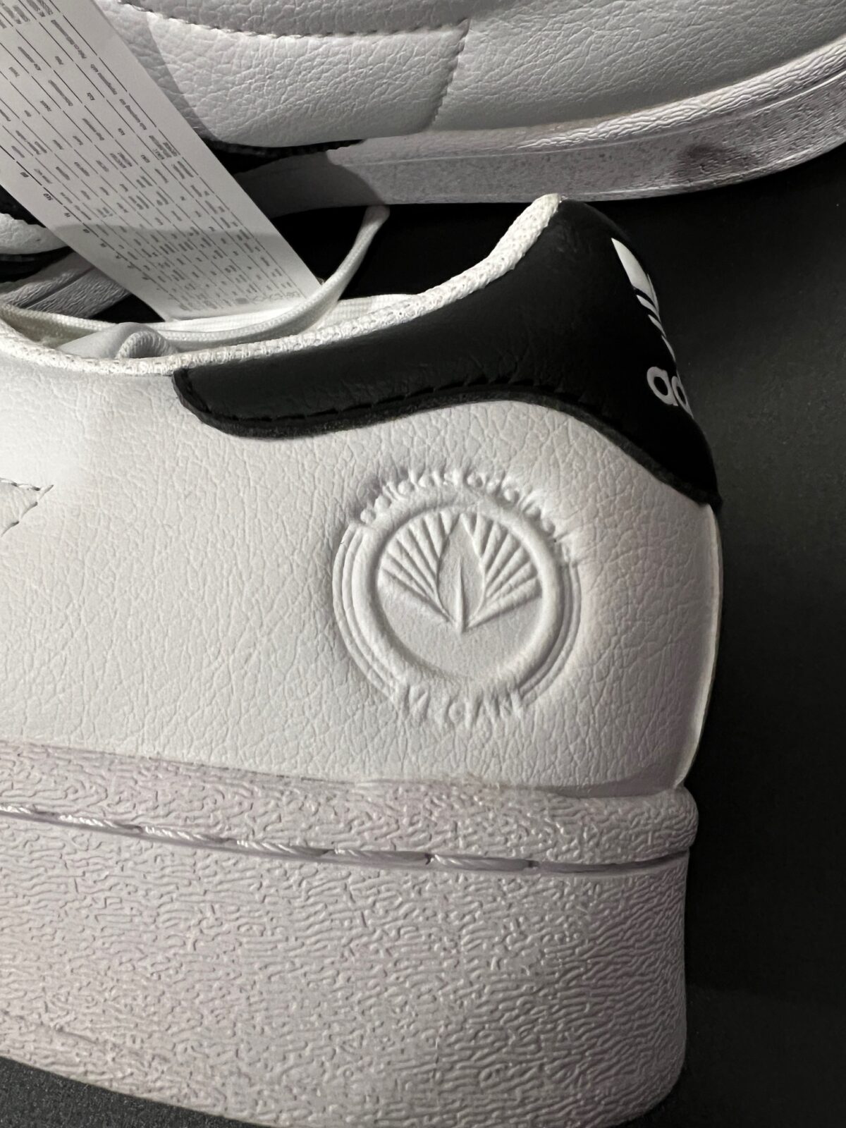 Sneakersy wegańskie Adidas Superstar Vegan białe 42 - obrazek 3