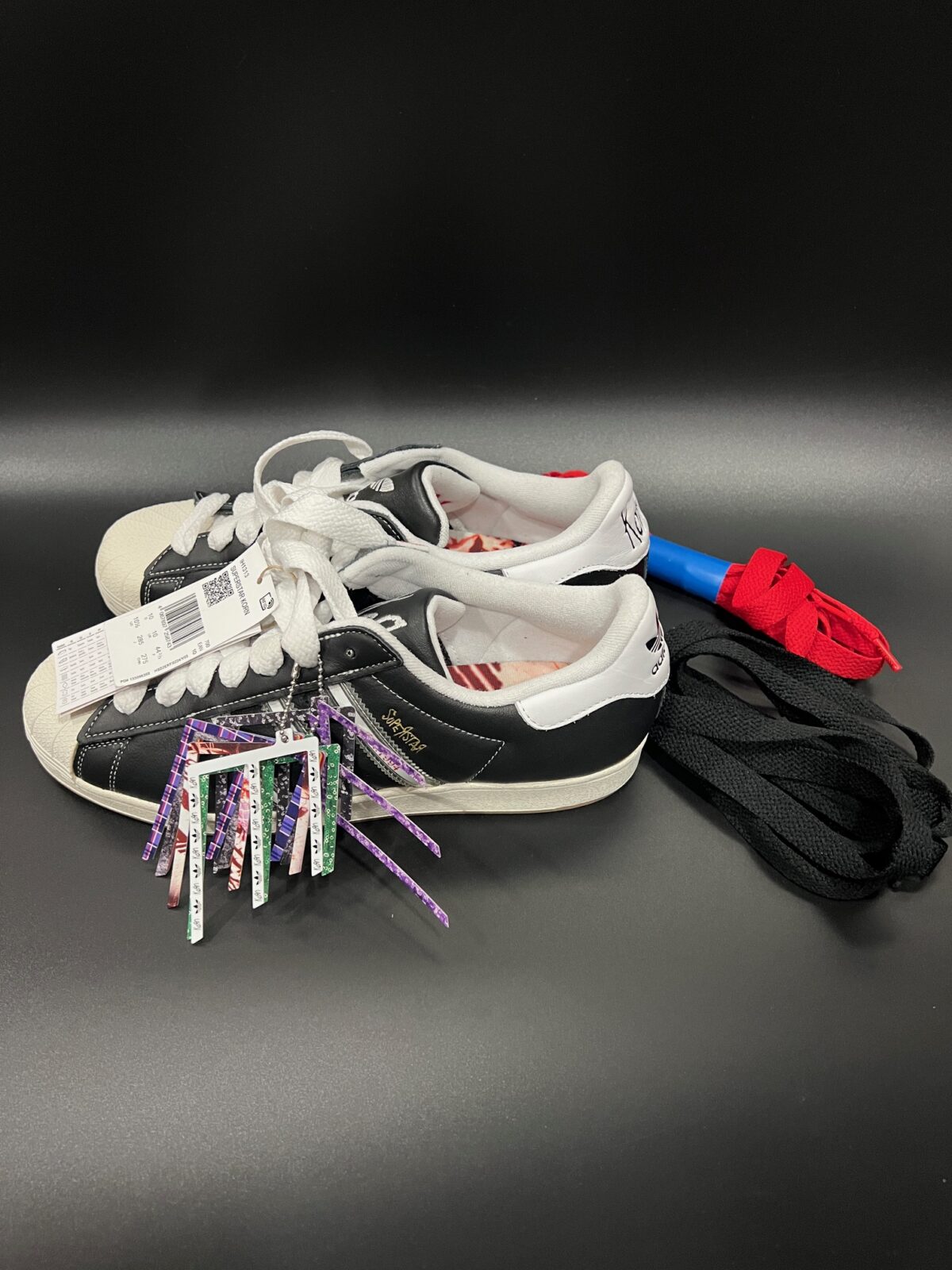 Sneakersy męskie Adidas Superstar x Korn czarne 44 2\3 - obrazek 9