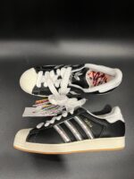 Sneakersy męskie Adidas Superstar x Korn czarne 44 2\3