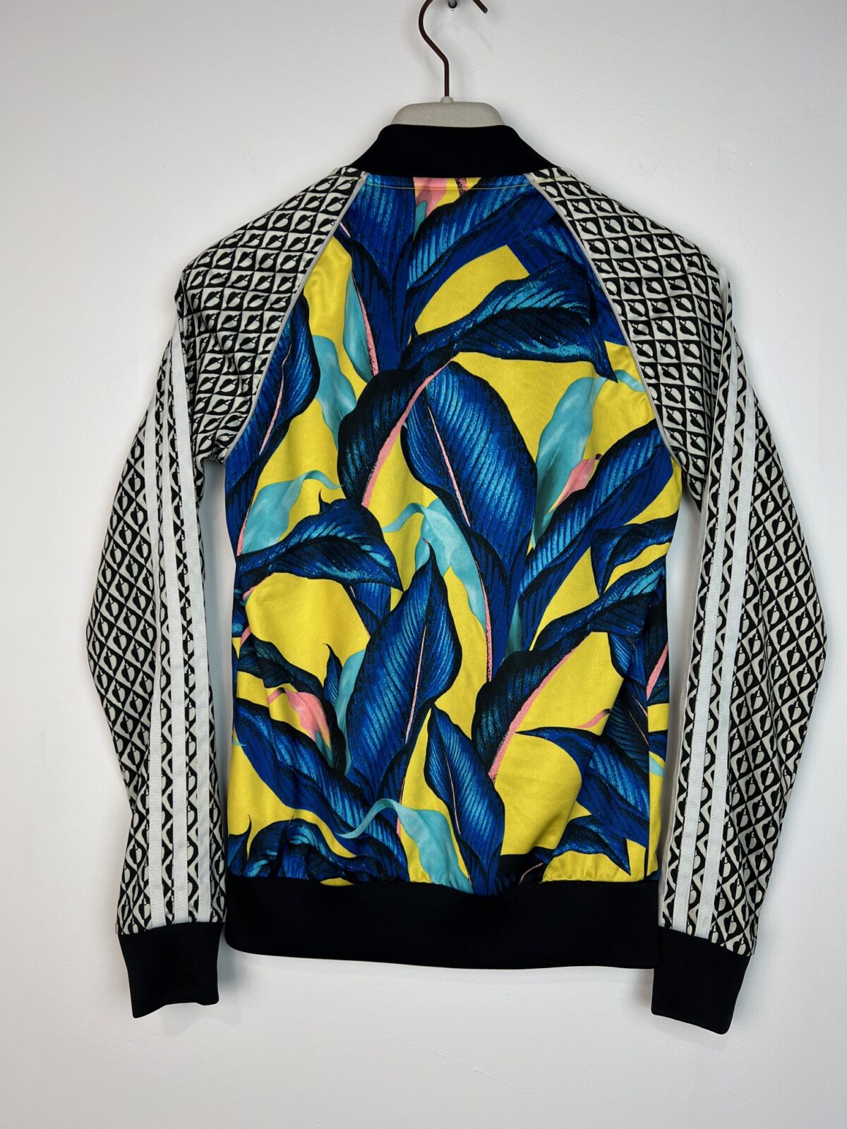 IMG_6892 Bluza damska Adidas Originals S-M - obrazek 2