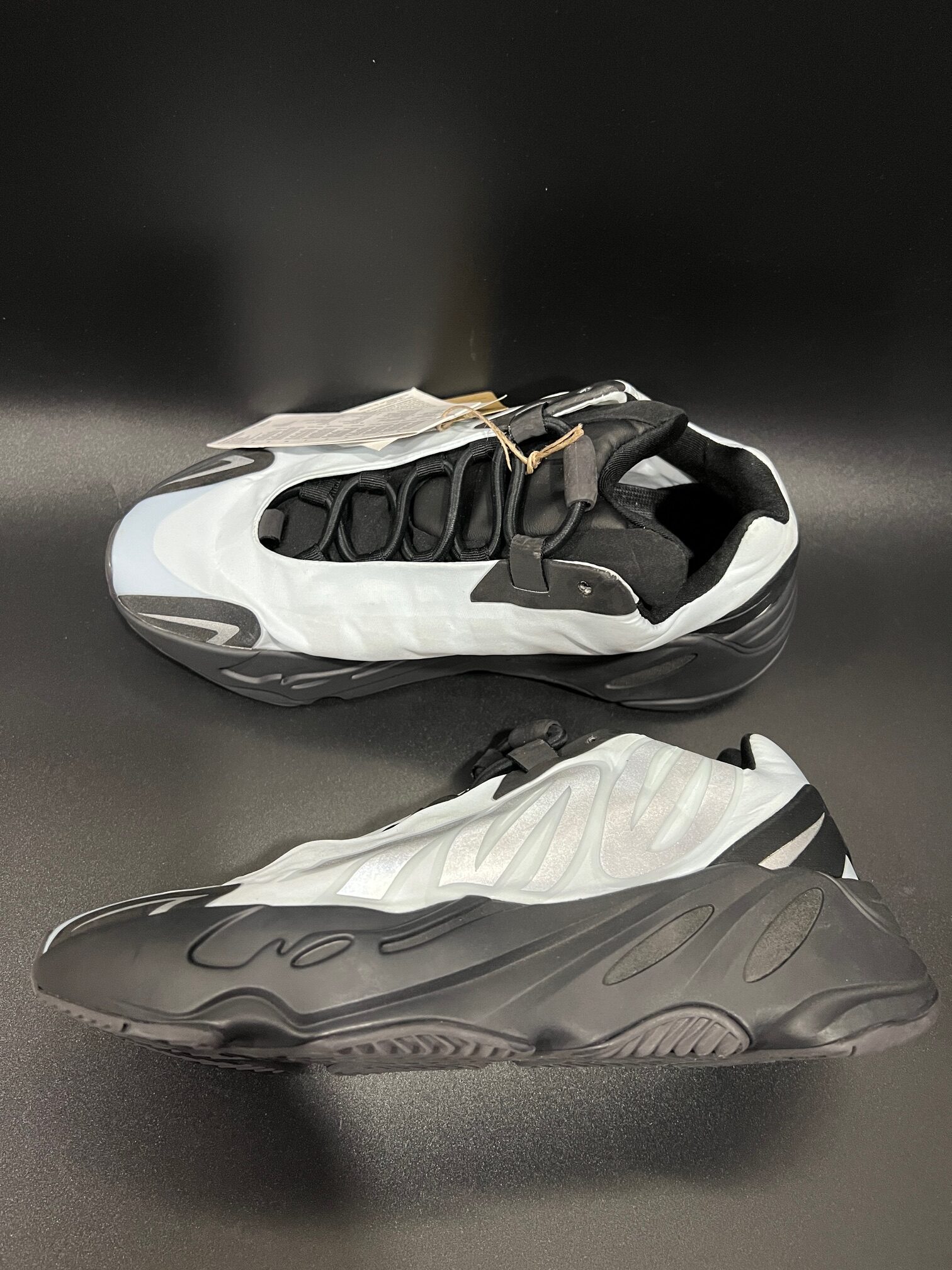 Sneakersy Adidas x Yeezy Boost 700 MNVN Blue Tint