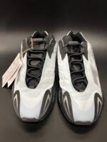 Sneakersy Adidas x Yeezy Boost 700 MNVN Blue Tint - obrazek 3