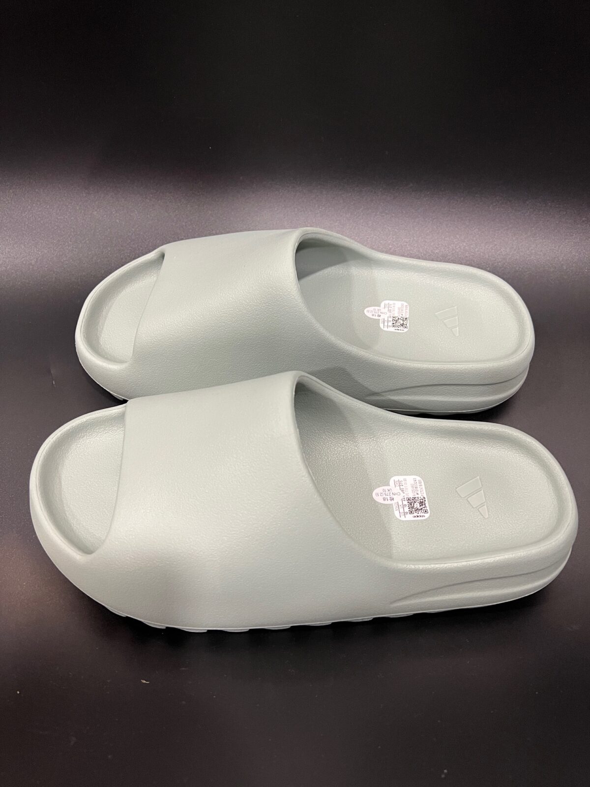 Klapki Adidas Yeezy Slide Salt - obrazek 4