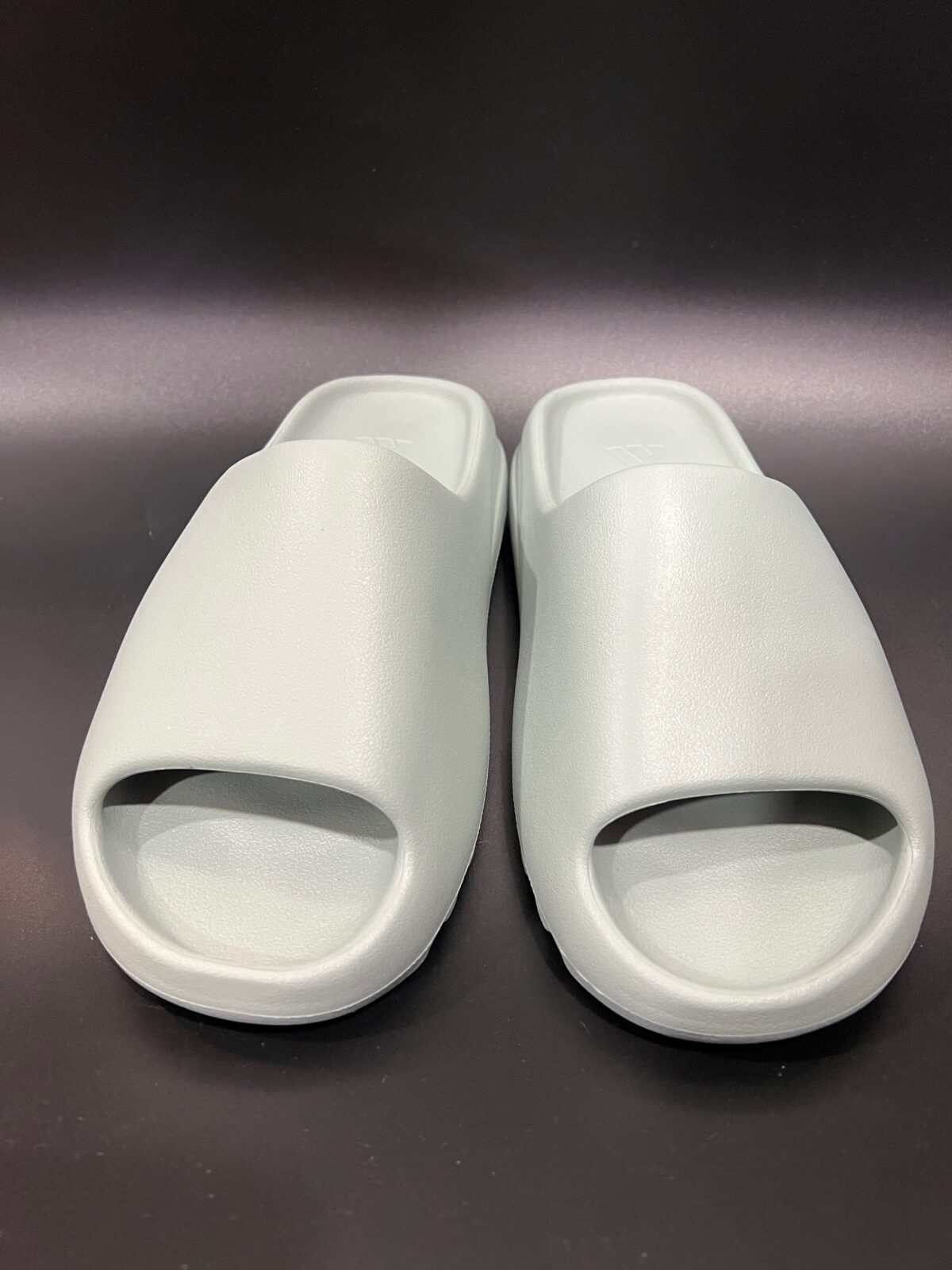 Klapki Adidas Yeezy Slide Salt - obrazek 3
