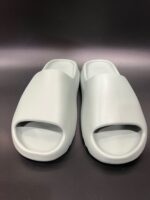 Klapki Adidas Yeezy Slide Salt - obrazek 3