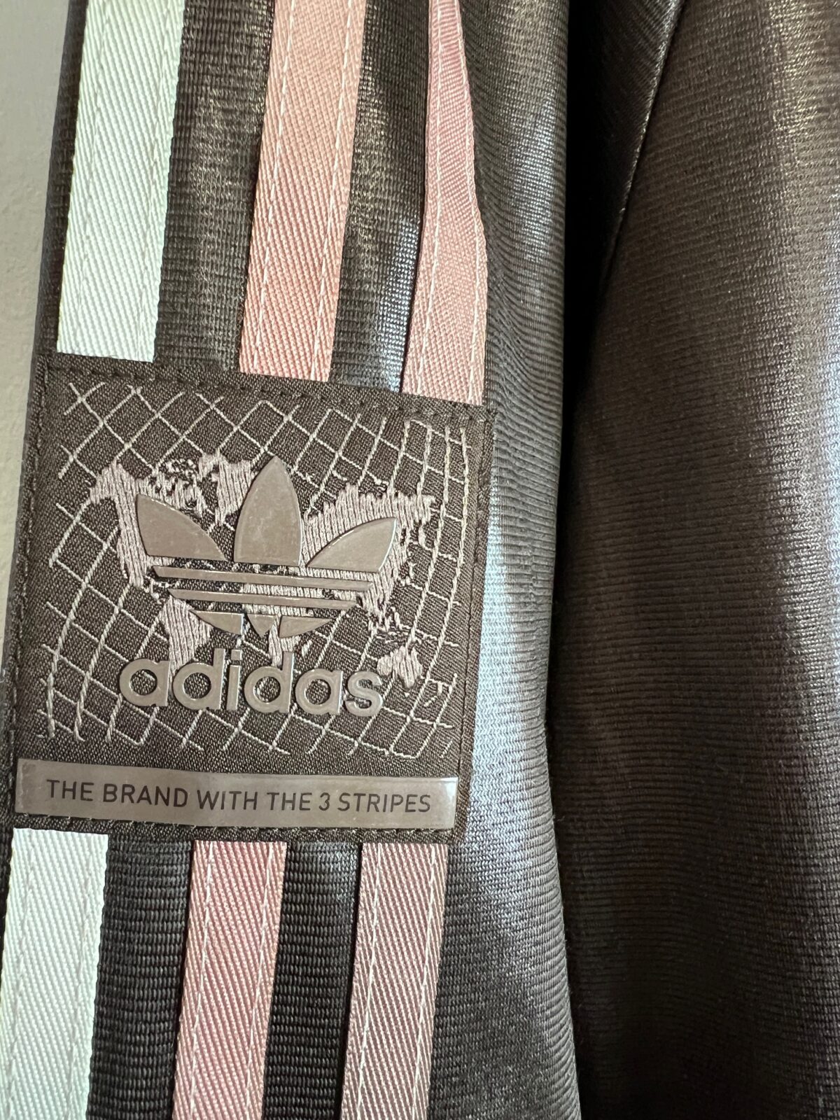 Bluza Adidas Chile20 brązowa M - obrazek 3