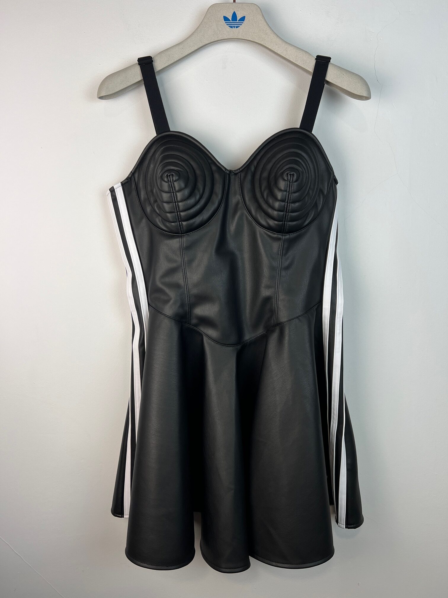 IMG_7096 Sukienka Adidas x Jeremy Scott Faux Leather M - obrazek 1