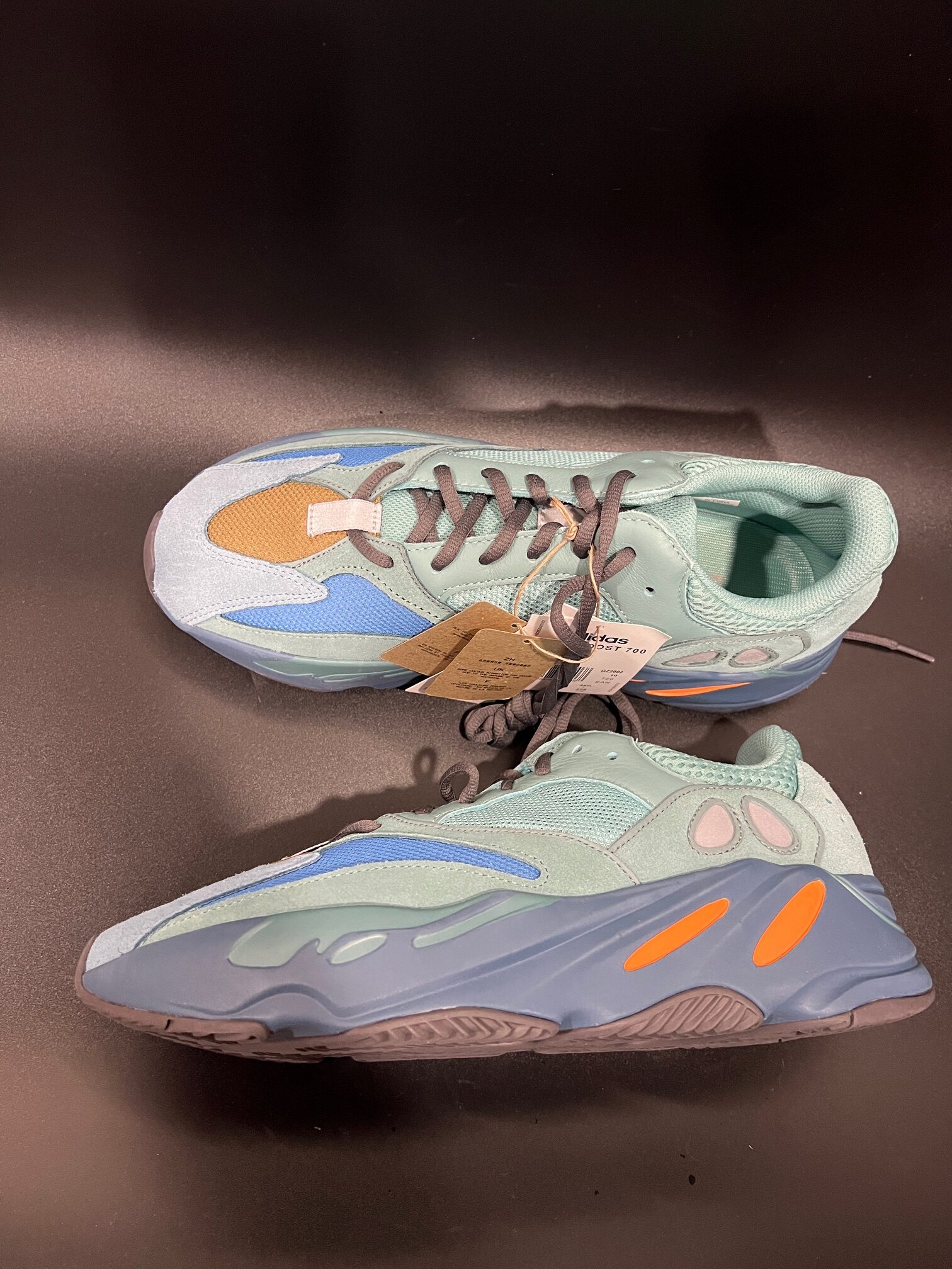 IMG_7124 Sneakersy Adidas Yeezy Boost 700 Faded Azure GZ2002 44 2\3 - obrazek 1