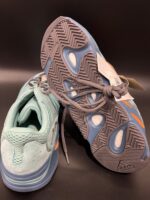 Sneakersy Adidas Yeezy Boost 700 Faded Azure GZ2002 44 2\3 - obrazek 4